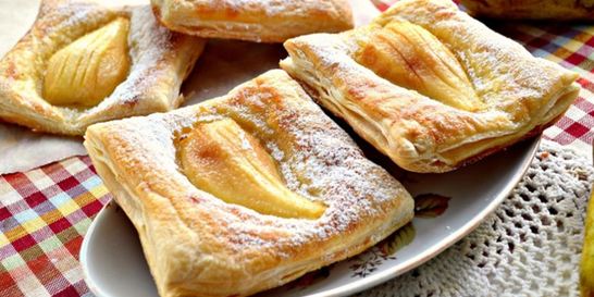 Слойки с грушами