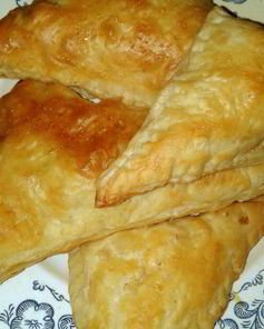 Слойки с курицей и сыром