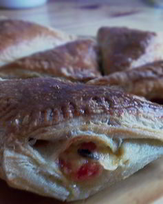 Слойки с овощами и сыром