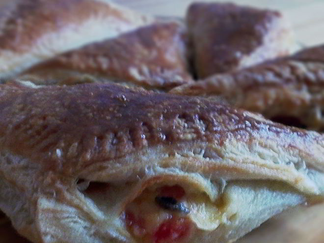 Рецепт слоек с овощами и сыром