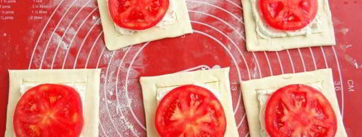 слойки с сырно-томатной начинкой. Шаг 5