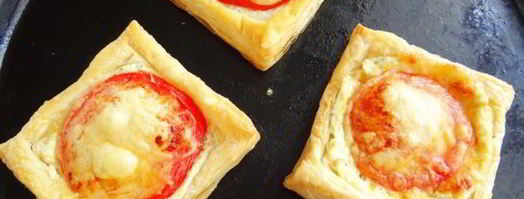 слойки с сырно-томатной начинкой. Шаг 7