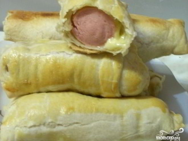 Рецепт слоек с сыром и сосисками