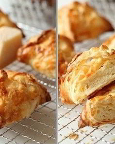 Слойки с сыром и творогом