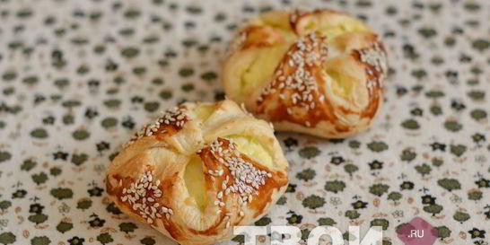 Слойки с сыром