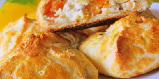 Слойки с творогом и тыквой