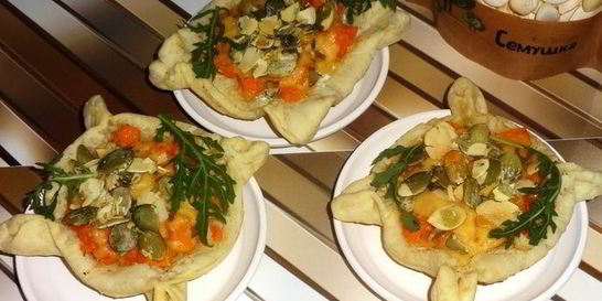 Слойки с тыквой и тыквенными семечками