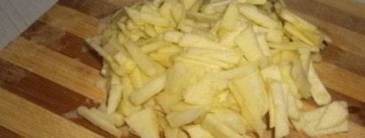 слойки с яблоками из дрожжевого теста. Шаг 3