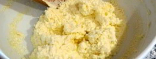 диетические сырники в духовке. Шаг 2