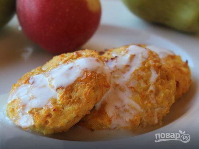 Рецепт морковна-яблочных сырники в ванильном соусе
