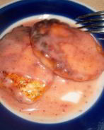 Нежнейшие сырники с соусом Клубника со сливками