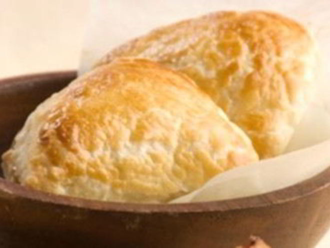 Рецепт сочней творожных на сдобном пресном тесте