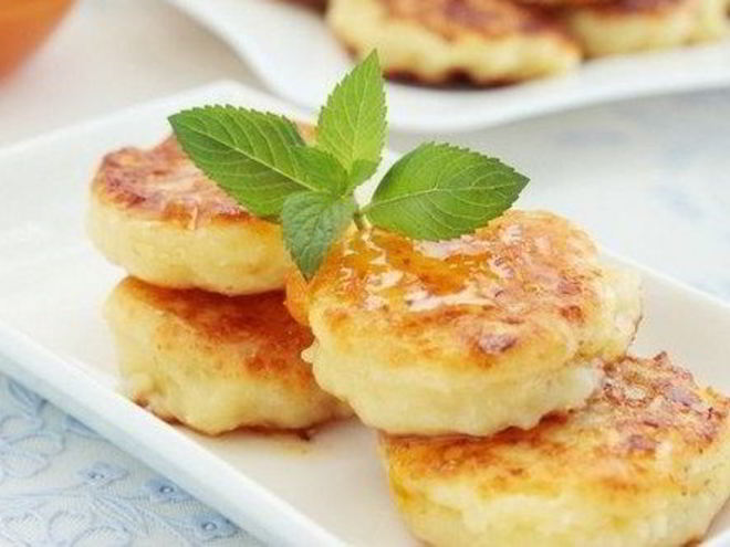 Рецепт сырников диетических из творога с изюмом