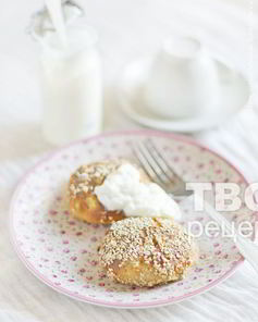 Сырники из цельнозерновой муки с грушей