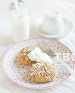 Сырники из цельнозерновой муки с грушей