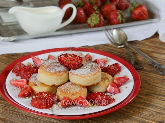 Рецепт сырников из творожной массы с изюмом