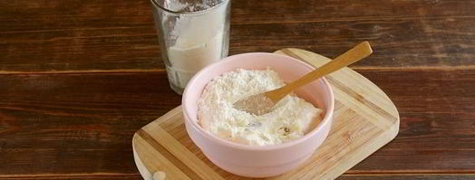 сырники из творожной массы с изюмом. Шаг 3