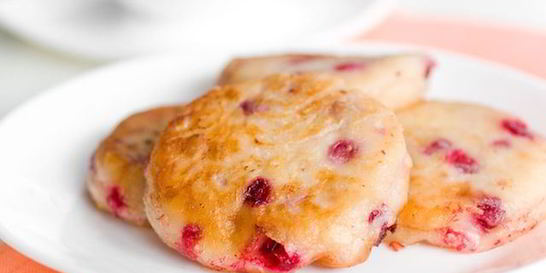 Сырники с бананом и клюквой