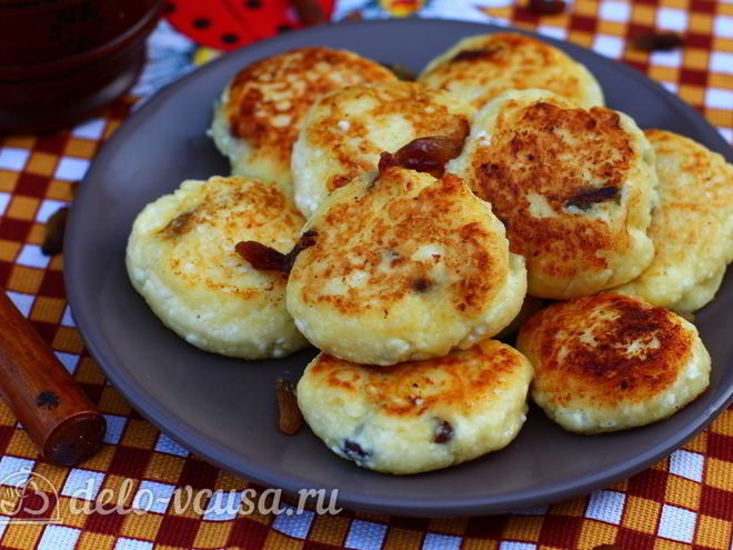 Рецепт сырников с изюмом и манкой