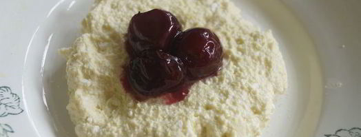 сырники с медовыми вишнями. Шаг 4