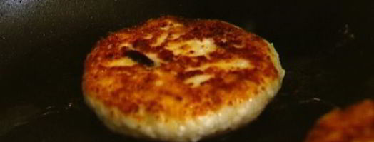 сырники с вишневым соусом. Шаг 5