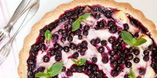 Творожник со смородиной