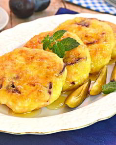 Творожные сырники с тыквой и сливами