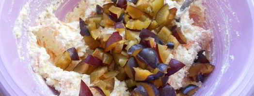 творожные сырники с тыквой и сливами. Шаг 5