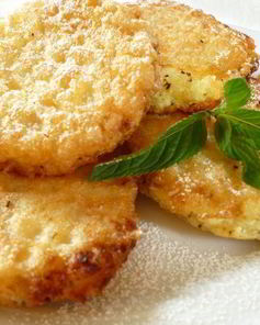 Вафельные сырники с абрикосами