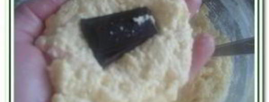 ванильные сырники с шоколадом и вишней. Шаг 6