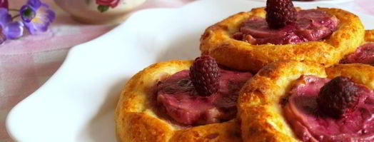 запеченные сырники с ягодно-кремовой начинкой. Шаг 5