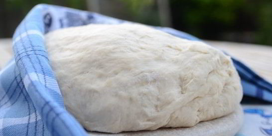 Дрожжевое тесто для пирожков на кефире