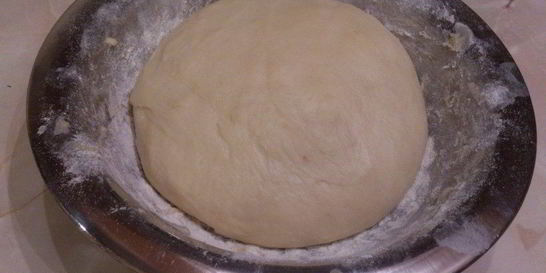 Дрожжевое тесто на кефире для булочек