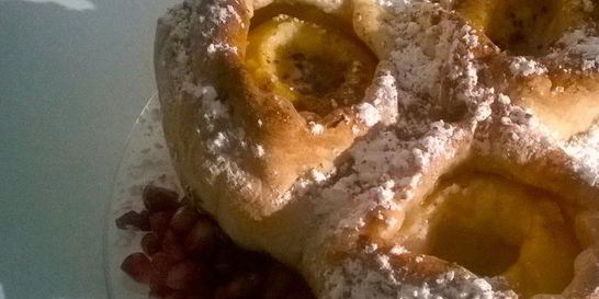 Дрожжевое тесто с яблоками