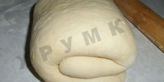 Пресное тесто для пирожков и ватрушек на кефире без дрожжей