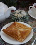 Слоеное бездрожжевое тесто с творогом