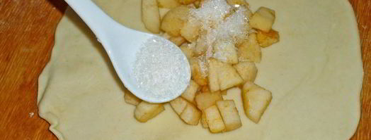 слоеное дрожжевое тесто с яблоками. Шаг 15