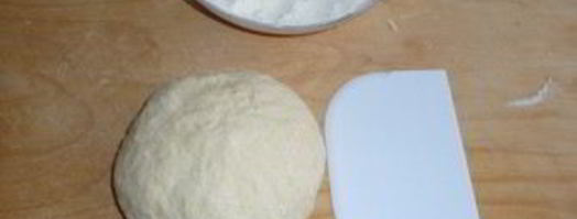 тесто для пышек на кефире. Шаг 2