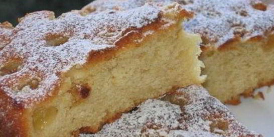 Бисквит с яблоками