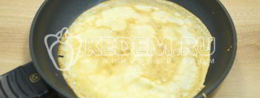 блинный торт со сгущенкой. Шаг 4