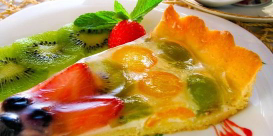 Фруктовый торт со сливочным кремом и желе