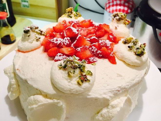 Рецепт классического торта клубника со сливками