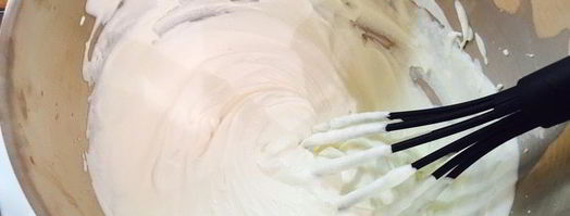 классический торт клубника со сливками. Шаг 9