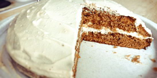 Морковный торт с творожным кремом