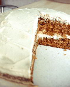Морковный торт с творожным кремом