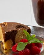 Шоколадный торт Сюрприз