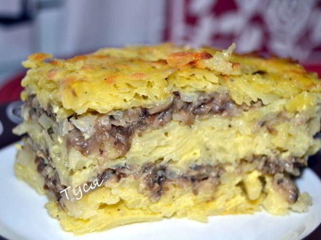 Рецепт слоеного картофельного торта с солеными грибами