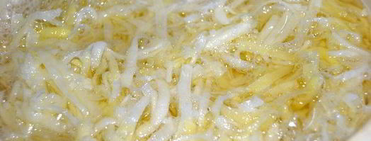 слоеный картофельный торт с солеными грибами. Шаг 4