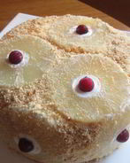 Торт без выпечки с ананасами