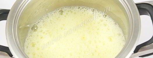 торт бисквитный с фруктами, желе и йогуртом. Шаг 4